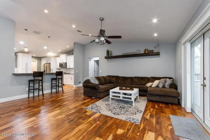 Photo of 6023 Elgin Road