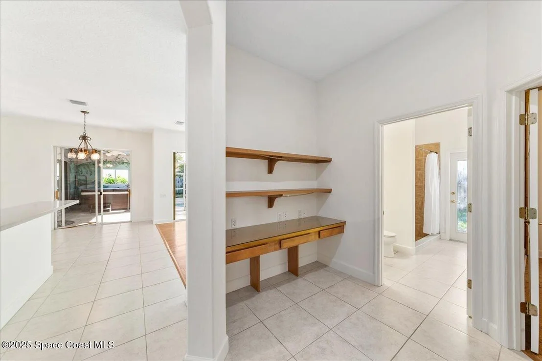 Photo of 327 Southampton Drive