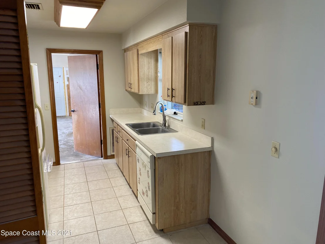 Photo of 6446 Cable Avenue