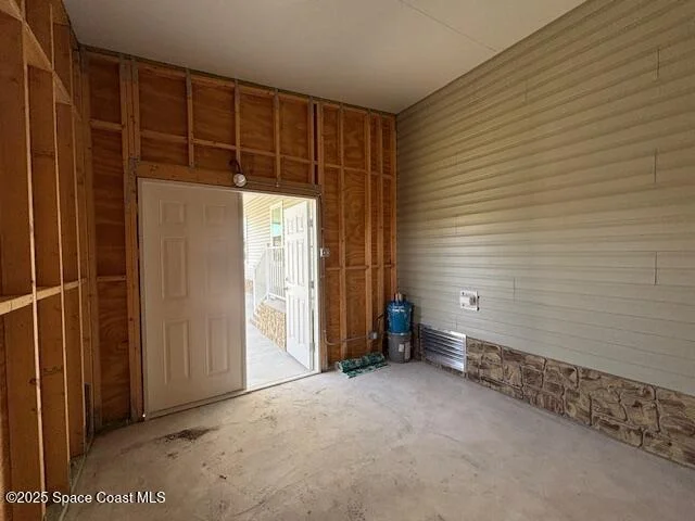 Photo of 571 Tarpon Drive