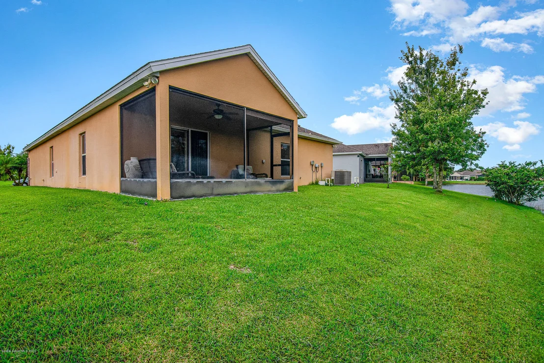 Photo of 1479 Corbett Lane