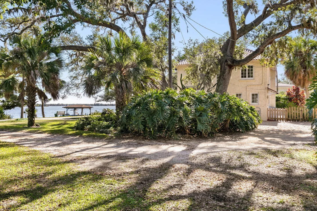 Photo of 1305 Rockledge Drive