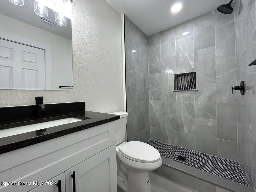 Photo of 1250 Bard Lane NE