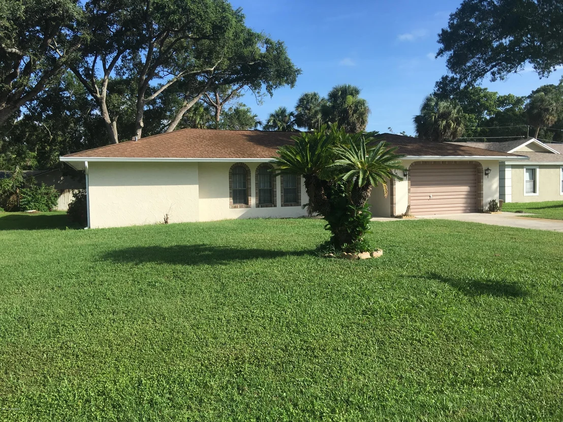 Photo of 1509 Van Eck Road NE
