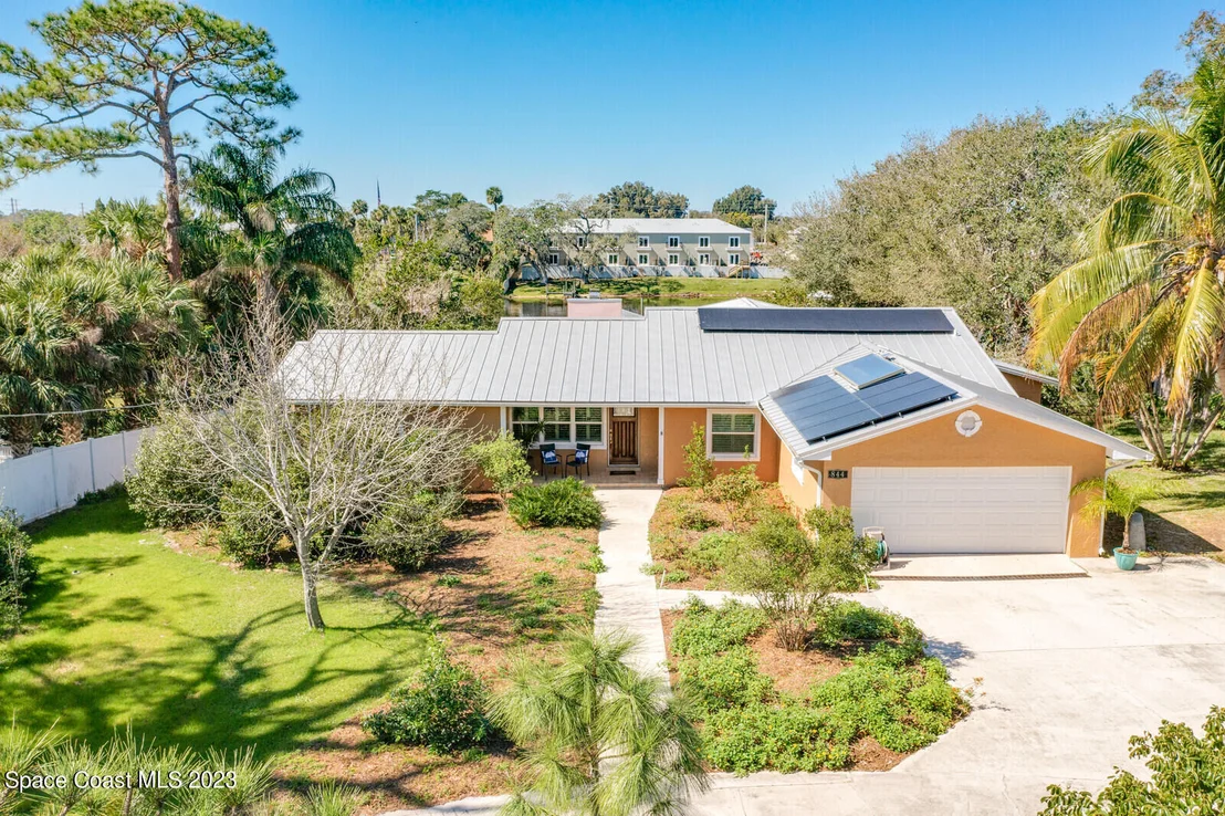 Photo of 844 W Whitmire Drive