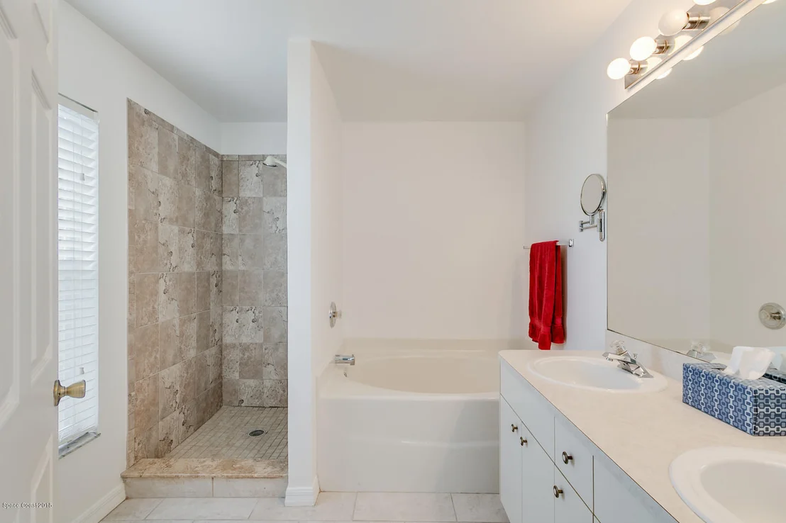 Photo of 933 Del Mar Circle
