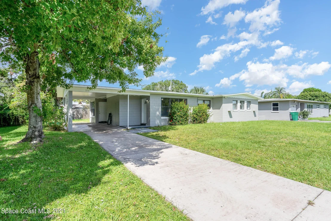 Photo of 1208 Myrtle Lane
