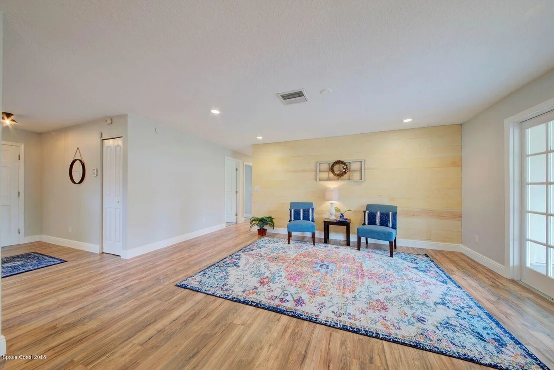 Photo of 2665 Lakehill Road