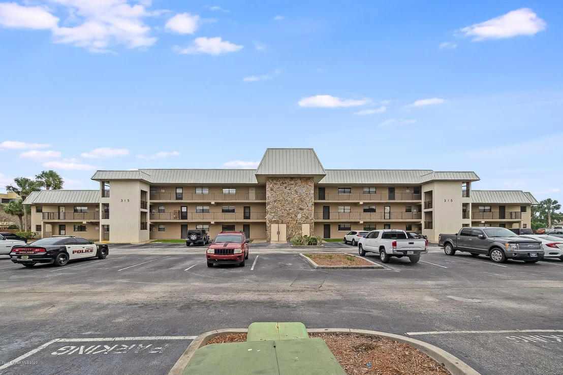 Photo of Unit 1024 at 315 Tangle Run Boulevard