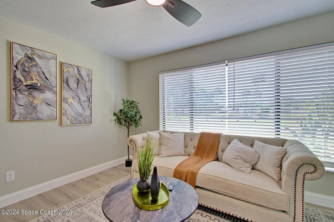 Photo of 1050 Barclay Drive