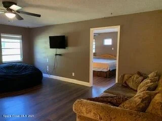 Photo of 1298 Hollywood Drive