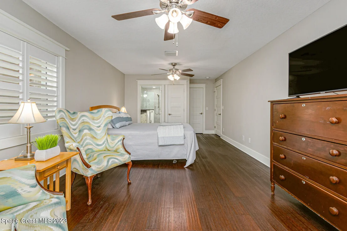 Photo of 844 W Whitmire Drive