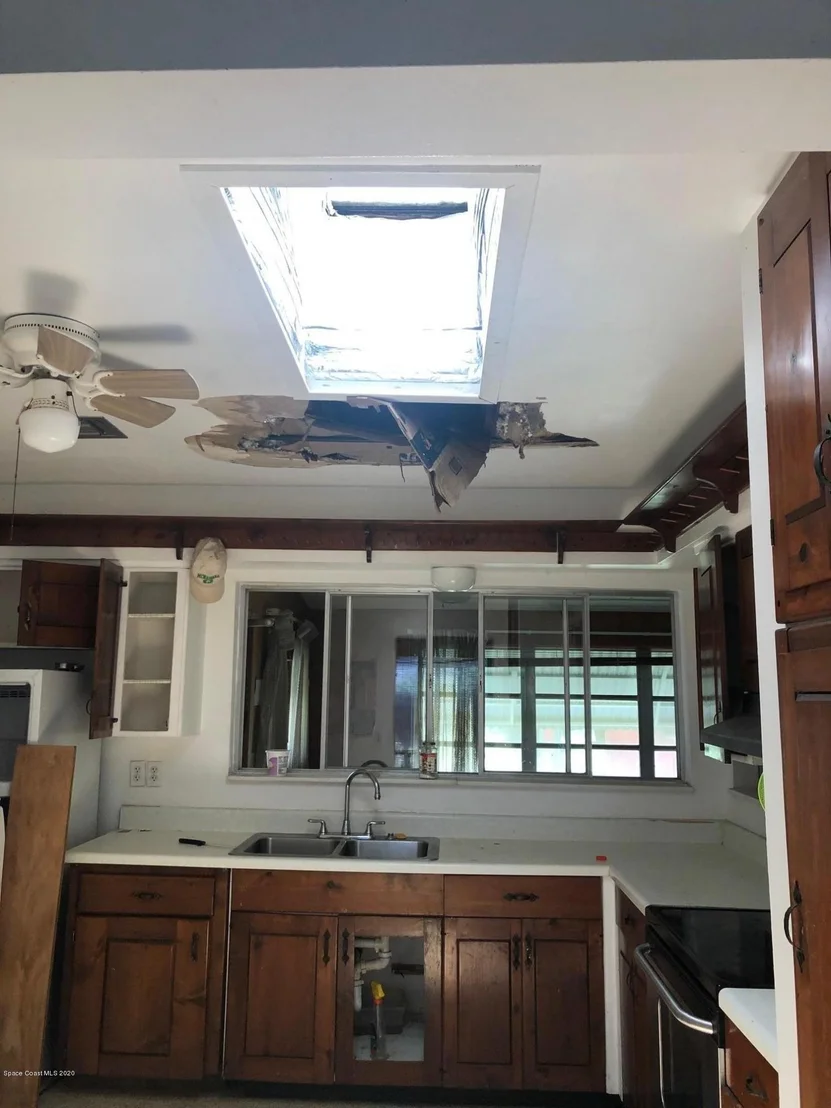 Photo of 703 Bianca Drive NE