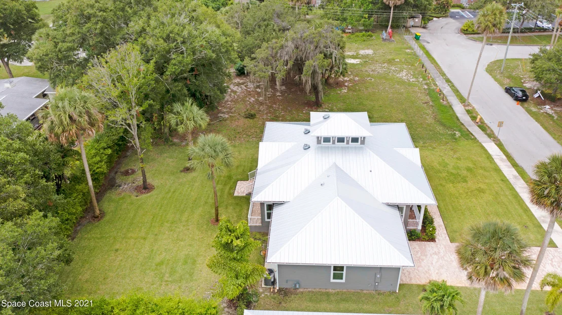 Photo of 2215 Bryan Street