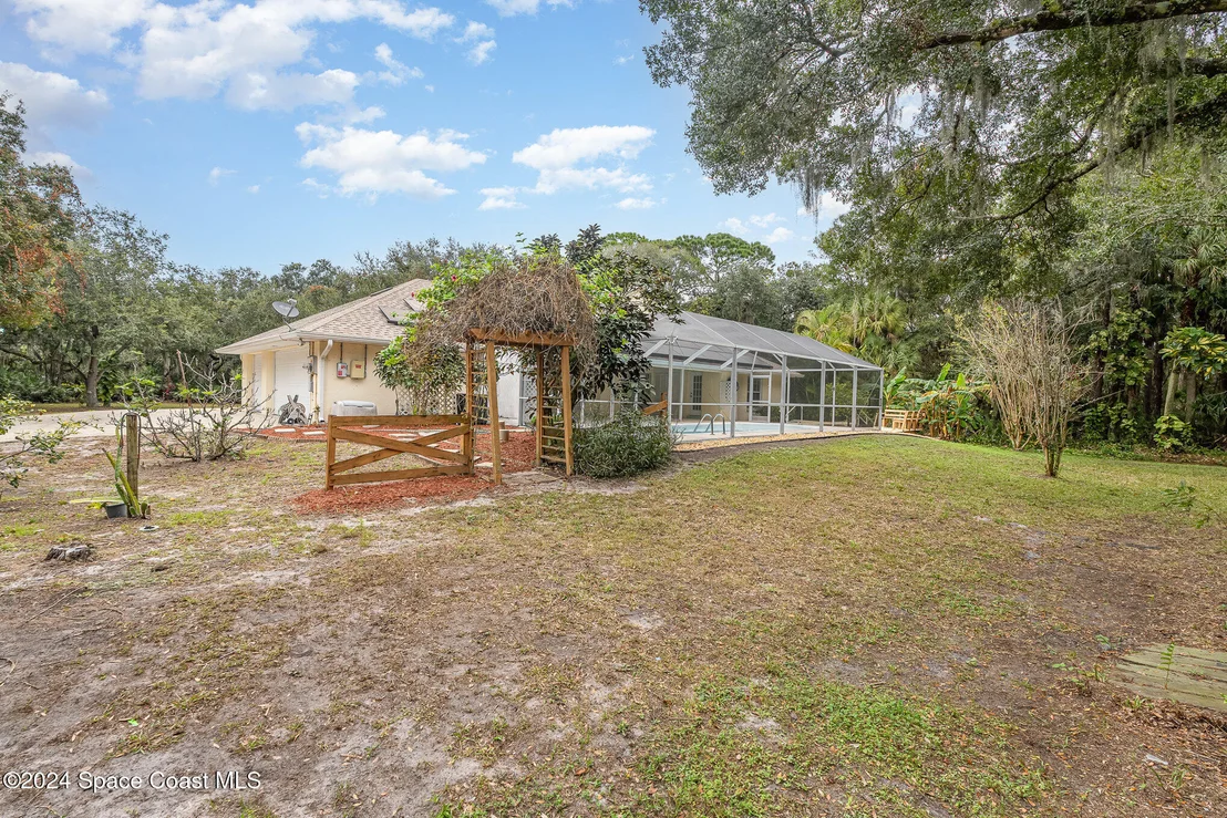Photo of 2549 Hooper Road