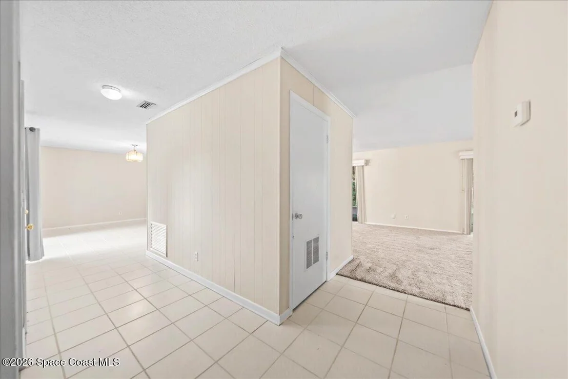 Photo of 934 Barbara Lane