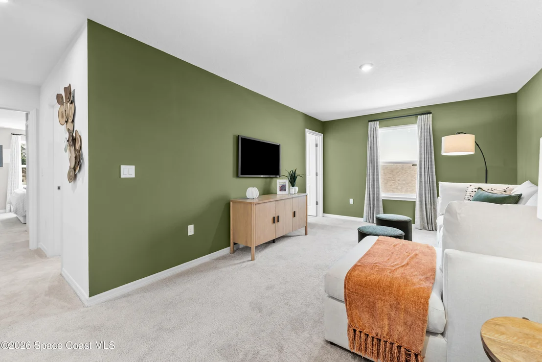 Photo of 806 Castleford Avenue NE