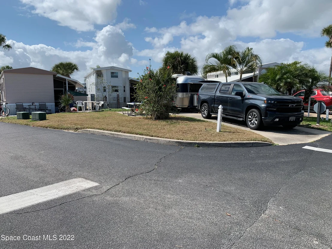 Photo of 393 Carousel Lane
