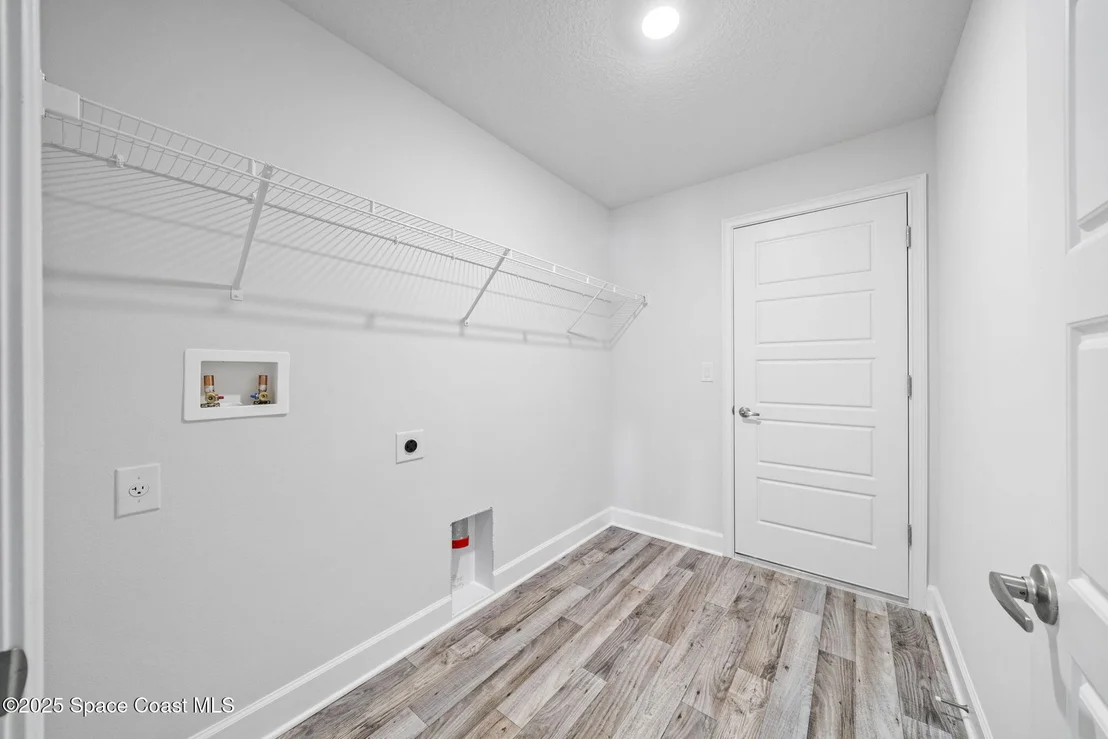 Photo of 920 Lyons Circle NW