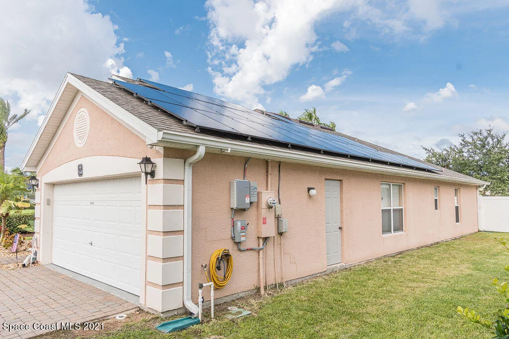 Photo of 2440 Bridgeport Circle