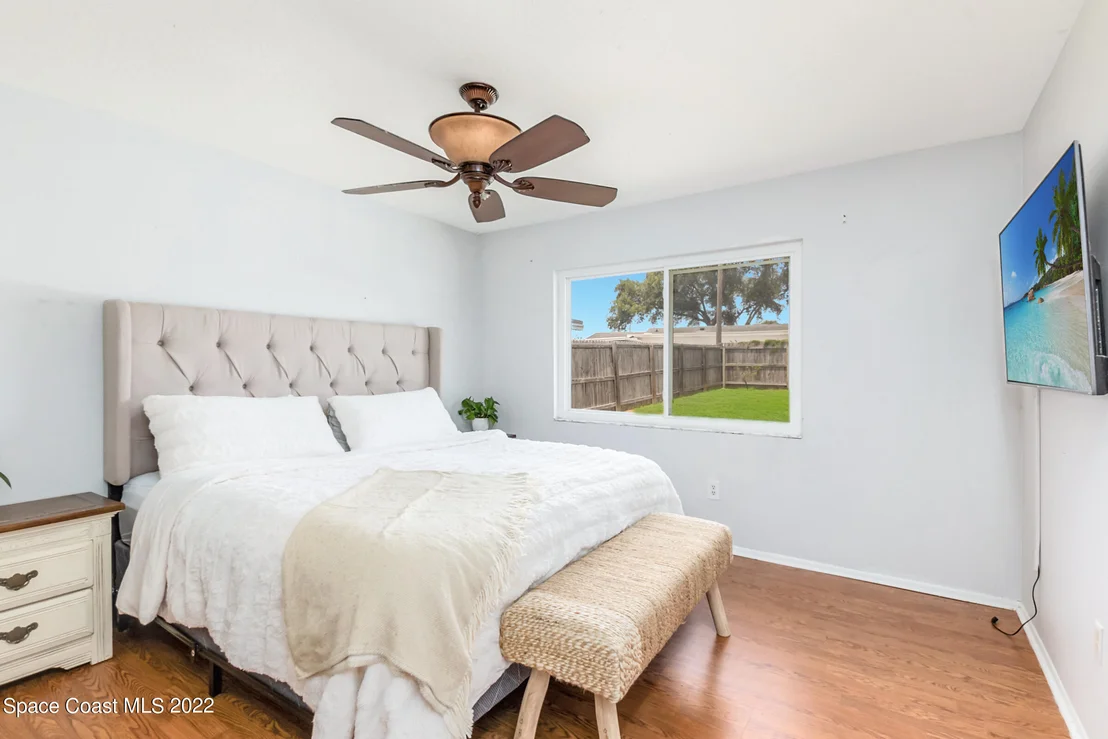 Photo of 1155 Abbey Circle NE