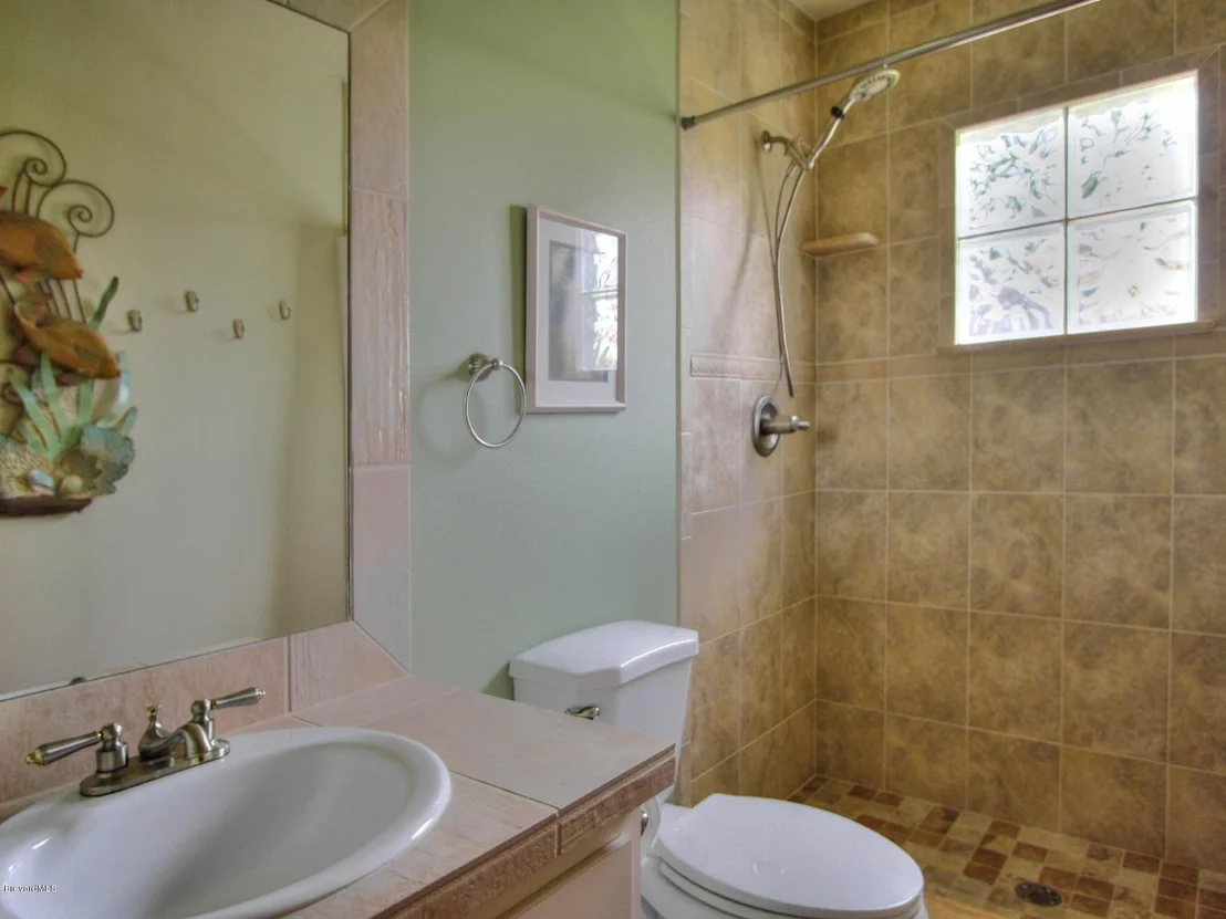 Photo of 1575 NE Richards