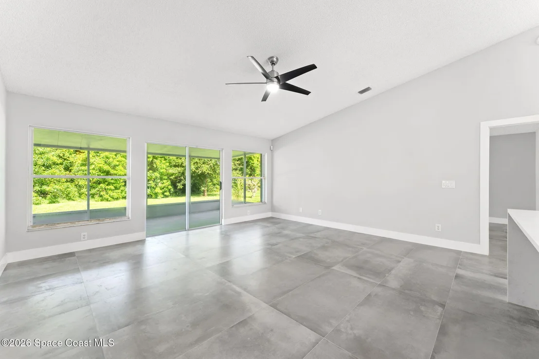 Photo of 1384 Hill Avenue