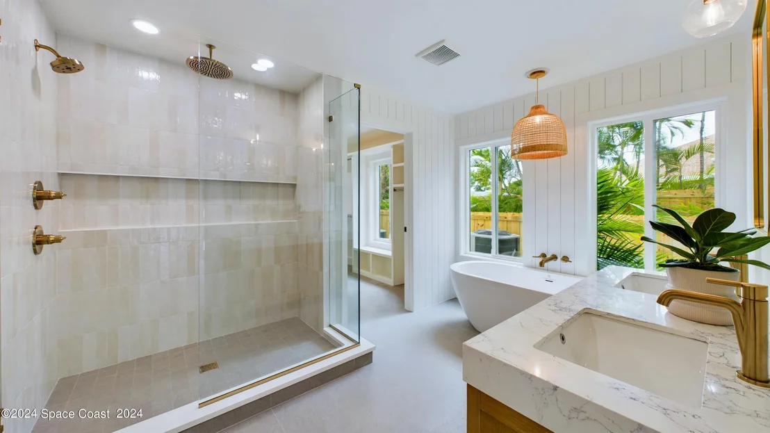 Photo of 396 Riverview Lane