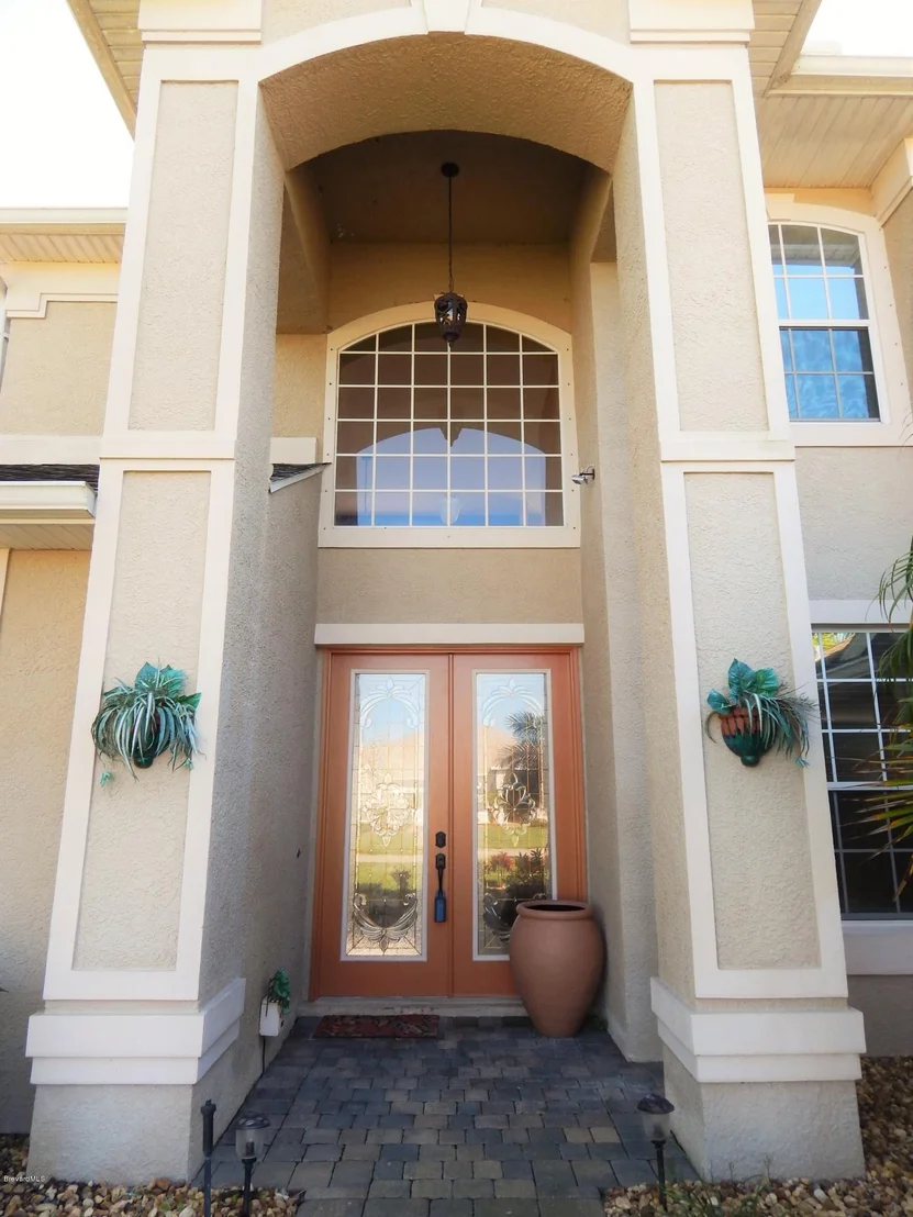 Photo of 101 SE Ridgemont Circle