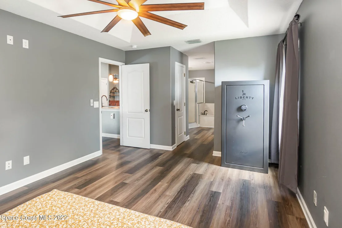 Photo of 5061 Somerville Drive
