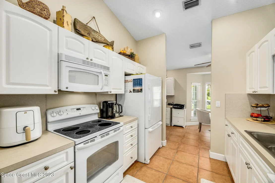 Photo of 468 Biscayne Lane