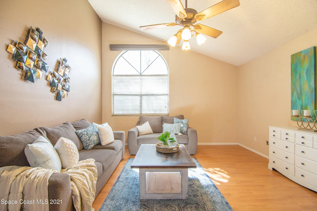 Photo of 928 Osprey Lane