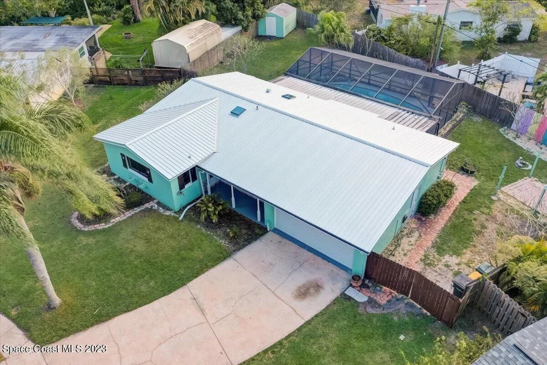Photo of 953 Lexington Road