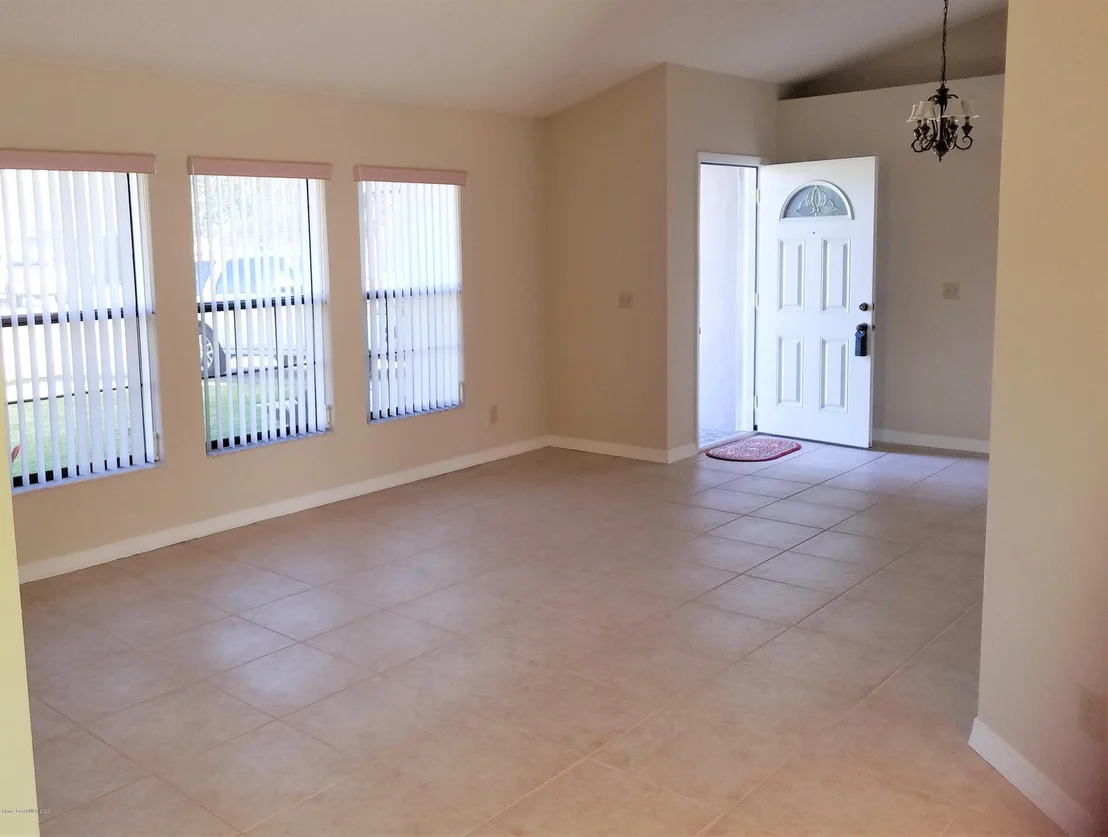 Photo of 2696 Nobility Avenue