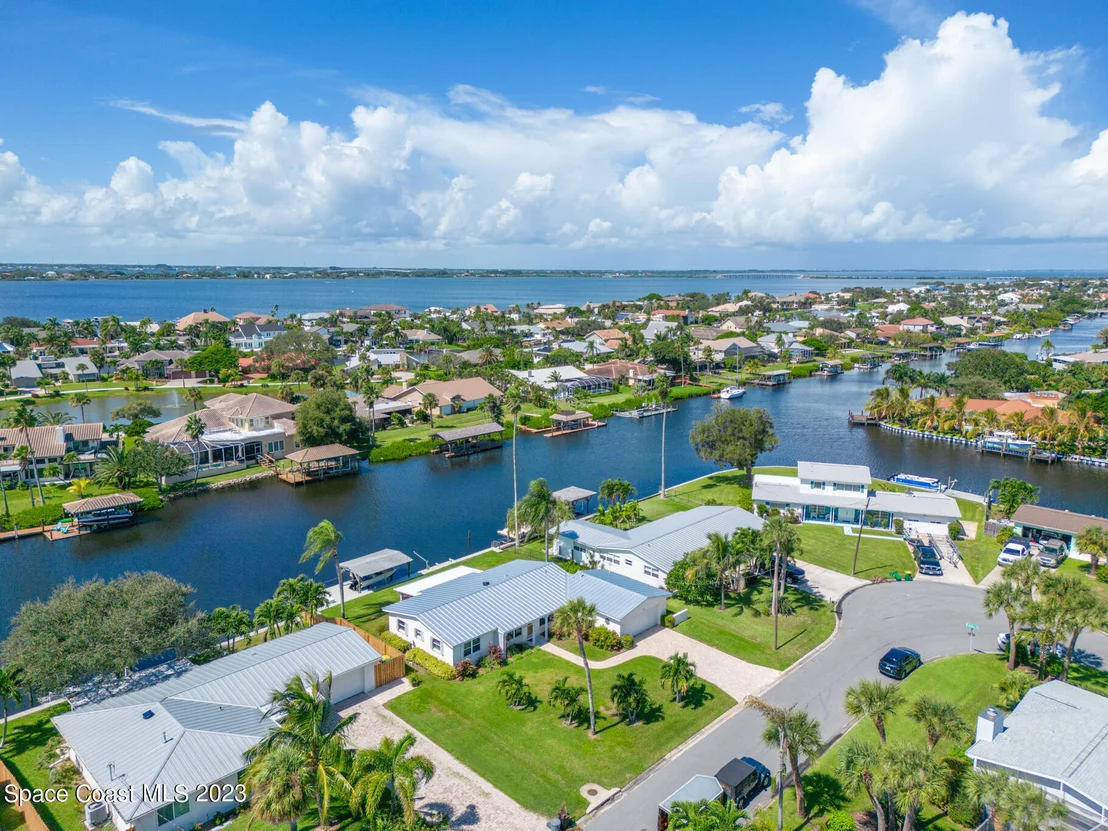 Photo of 209 River Road