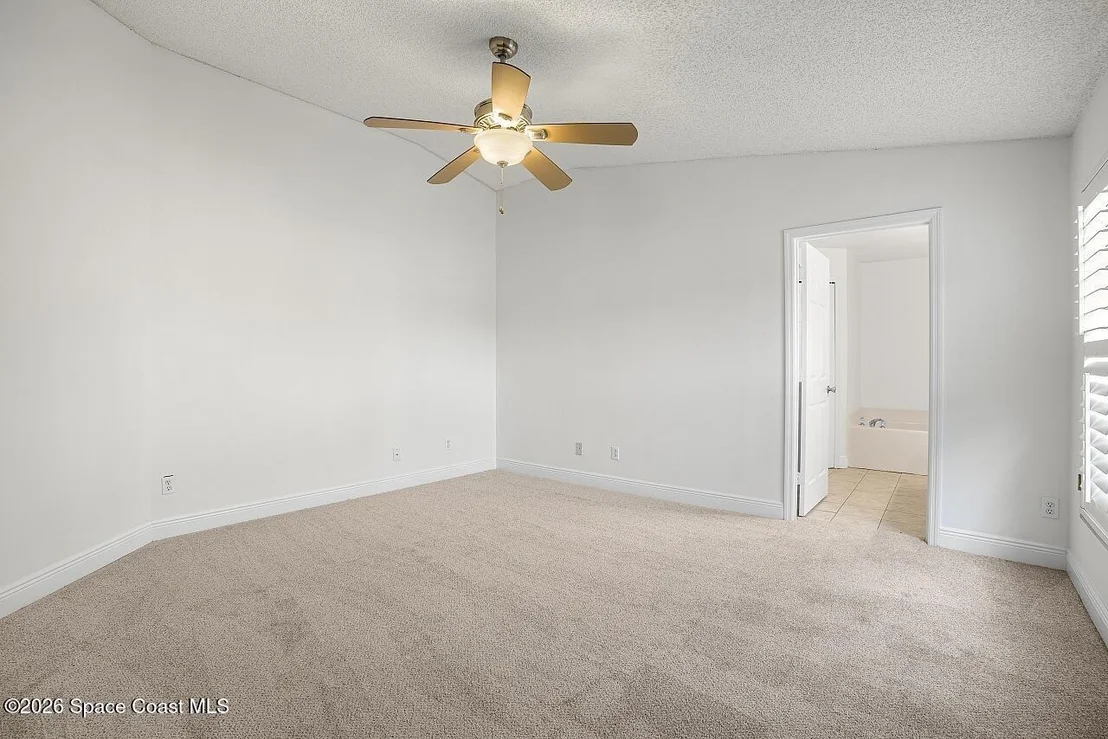 Photo of 966 E 13th Square