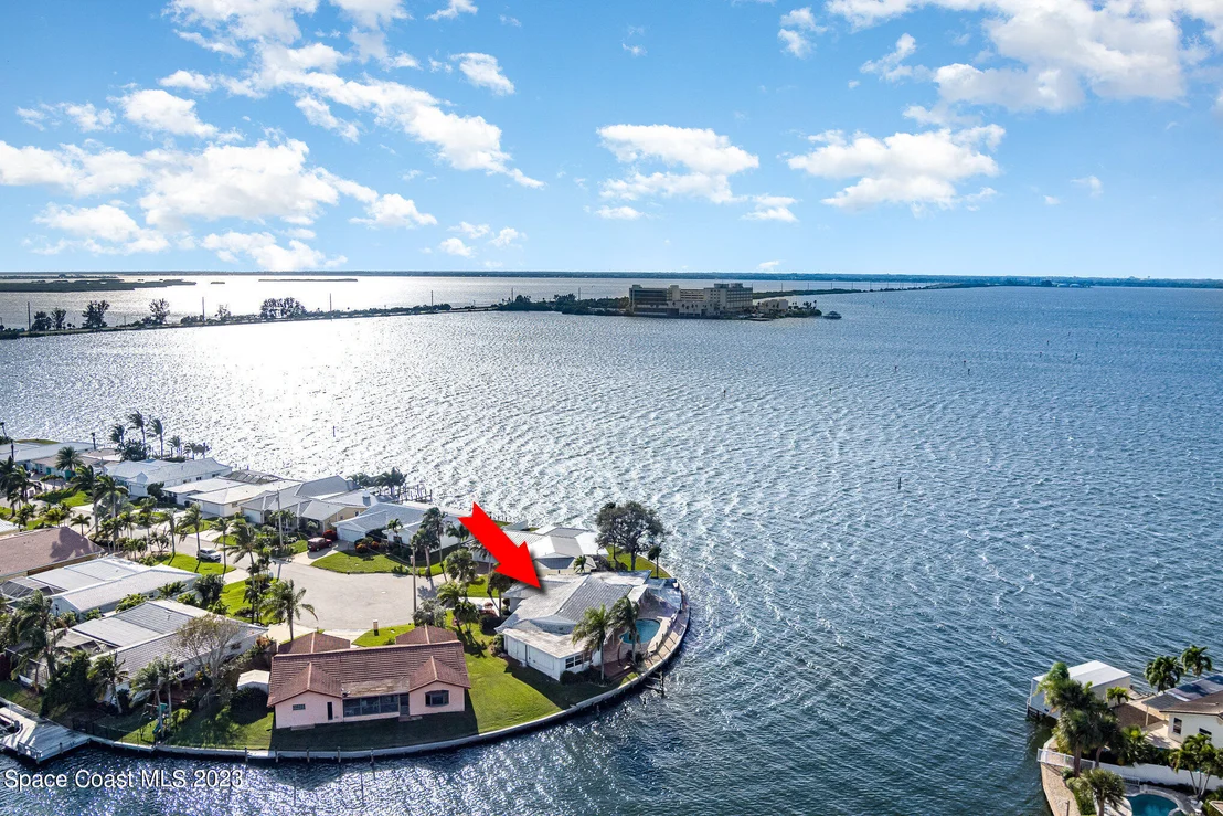 Photo of 472 Carmine Drive