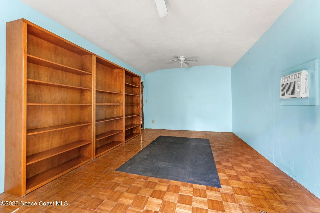 Photo of 220 Cardinal Drive