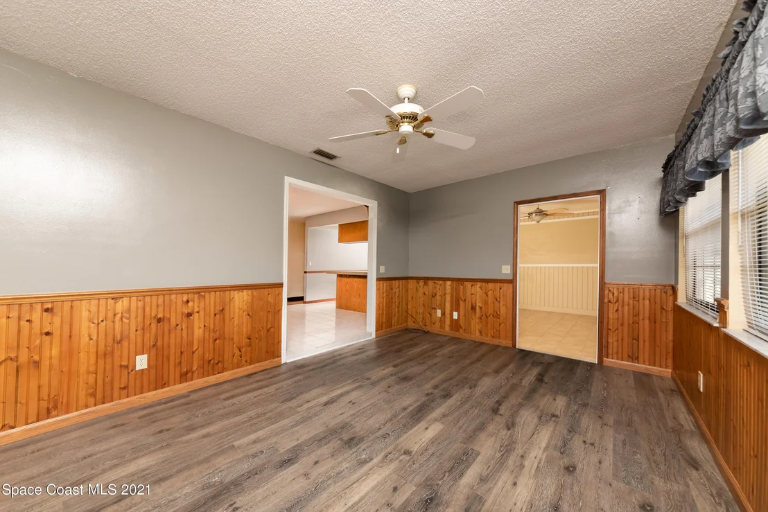 Photo of 1855 Raymond Drive