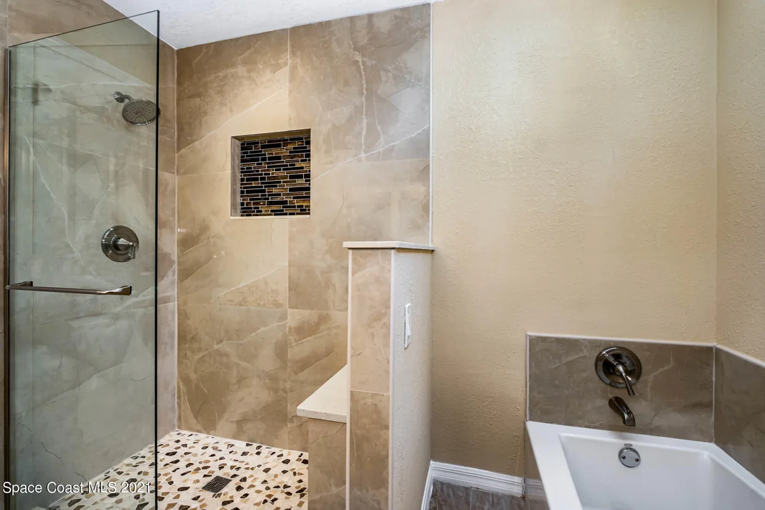 Photo of 890 Spirea Drive