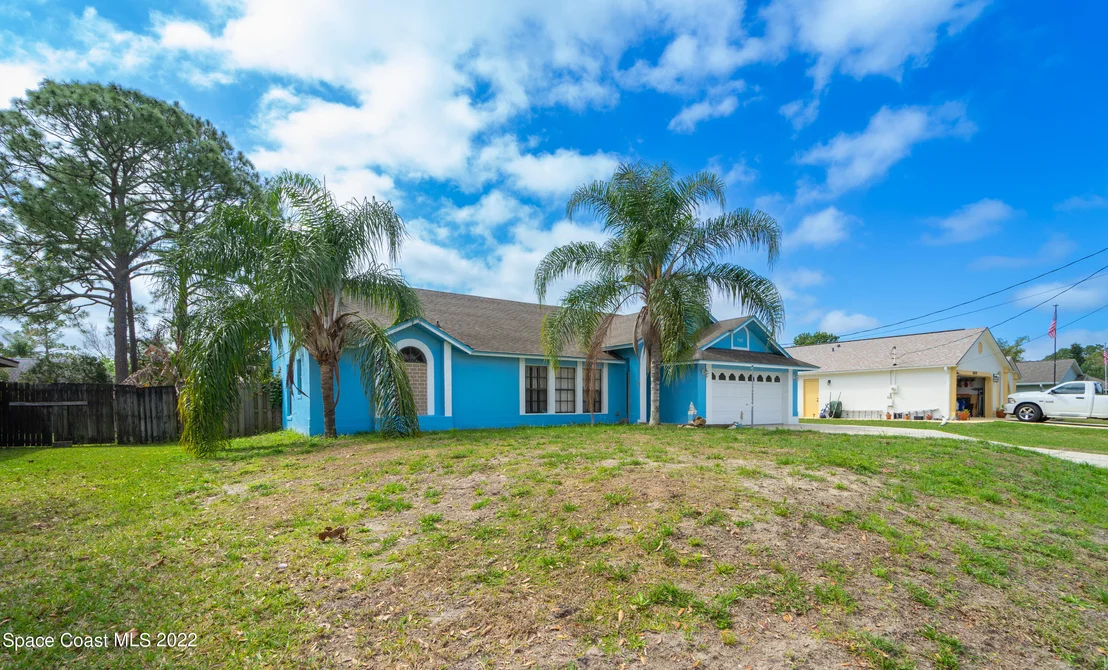 Photo of 5665 Graham Street