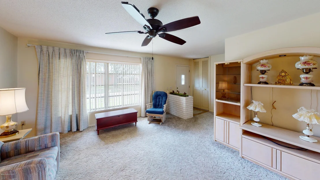 Photo of 566 Ford Circle E
