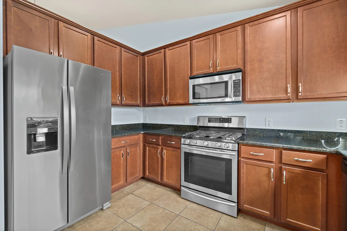 Photo of 552 Glenbrook Circle