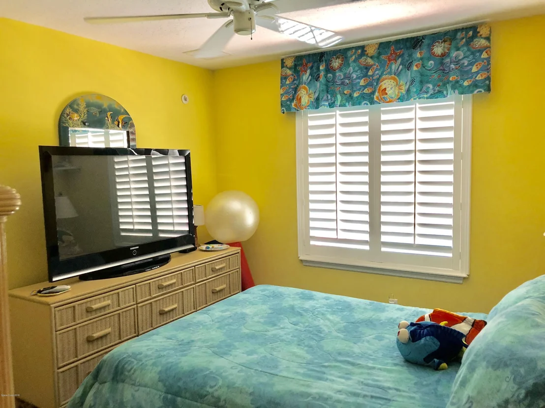 Photo of 975 Whisperpine Drive