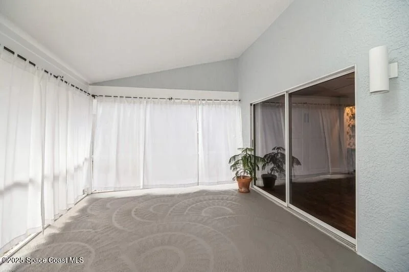 Photo of 586 Deerfield Drive