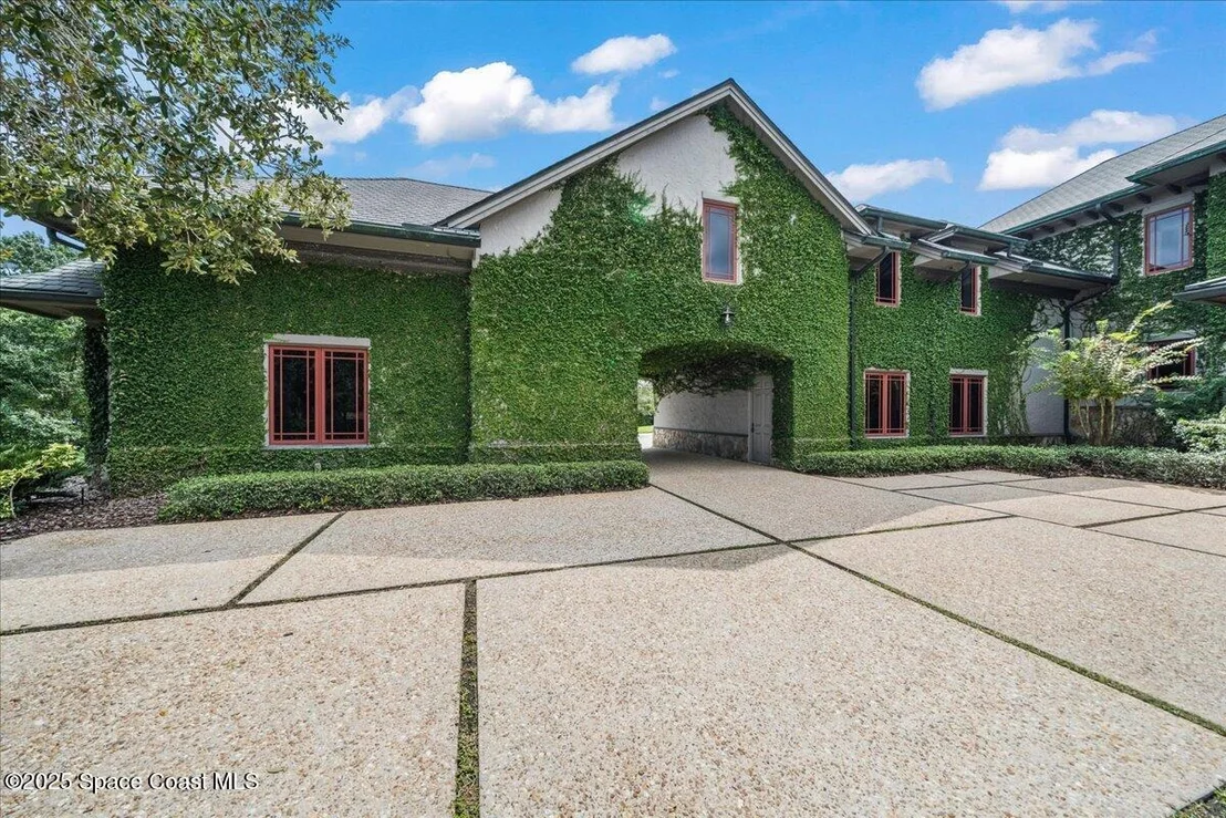Photo of 586 Wethersfield Place