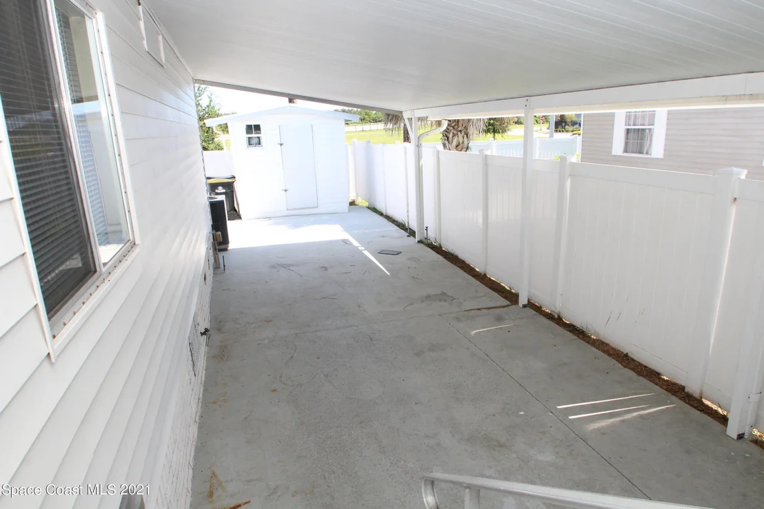 Photo of 2505 Amberly Road NE