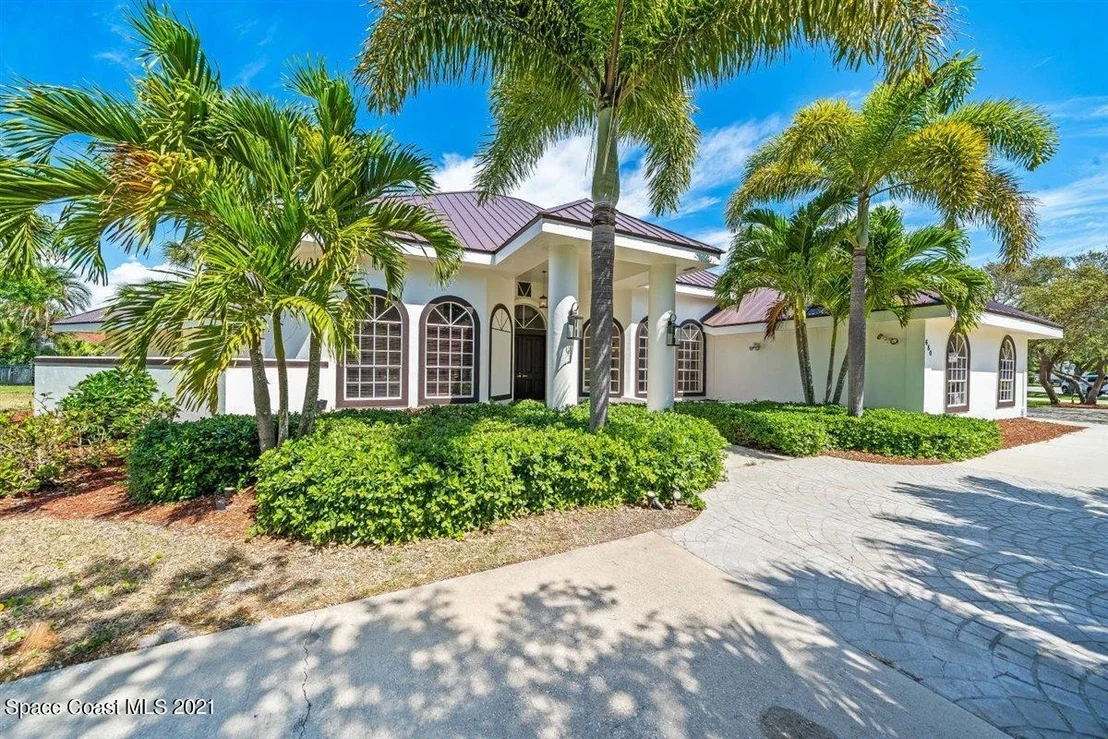 Photo of 680 Falcon Drive