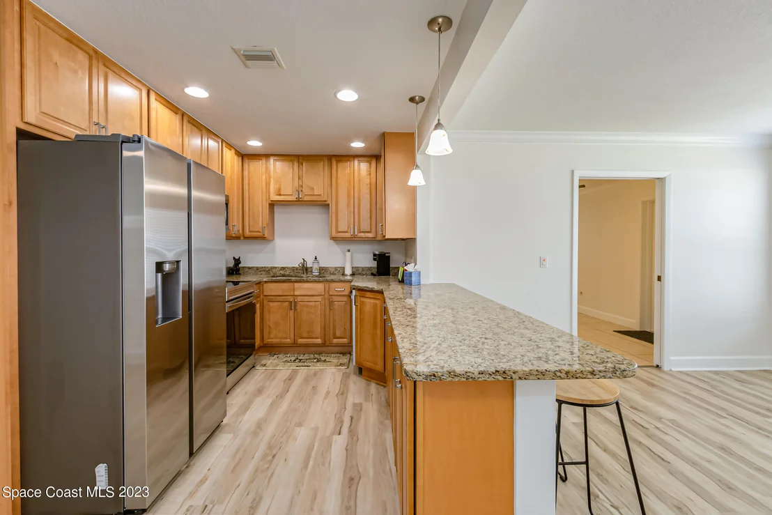 Photo of 842 Ixora Drive