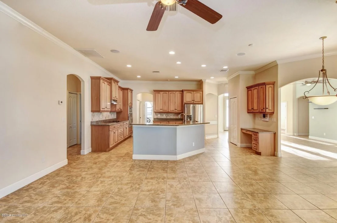 Photo of 2137 Windbrook Drive SE